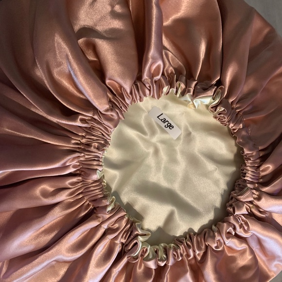 Bonnet - Picture 11 of 16